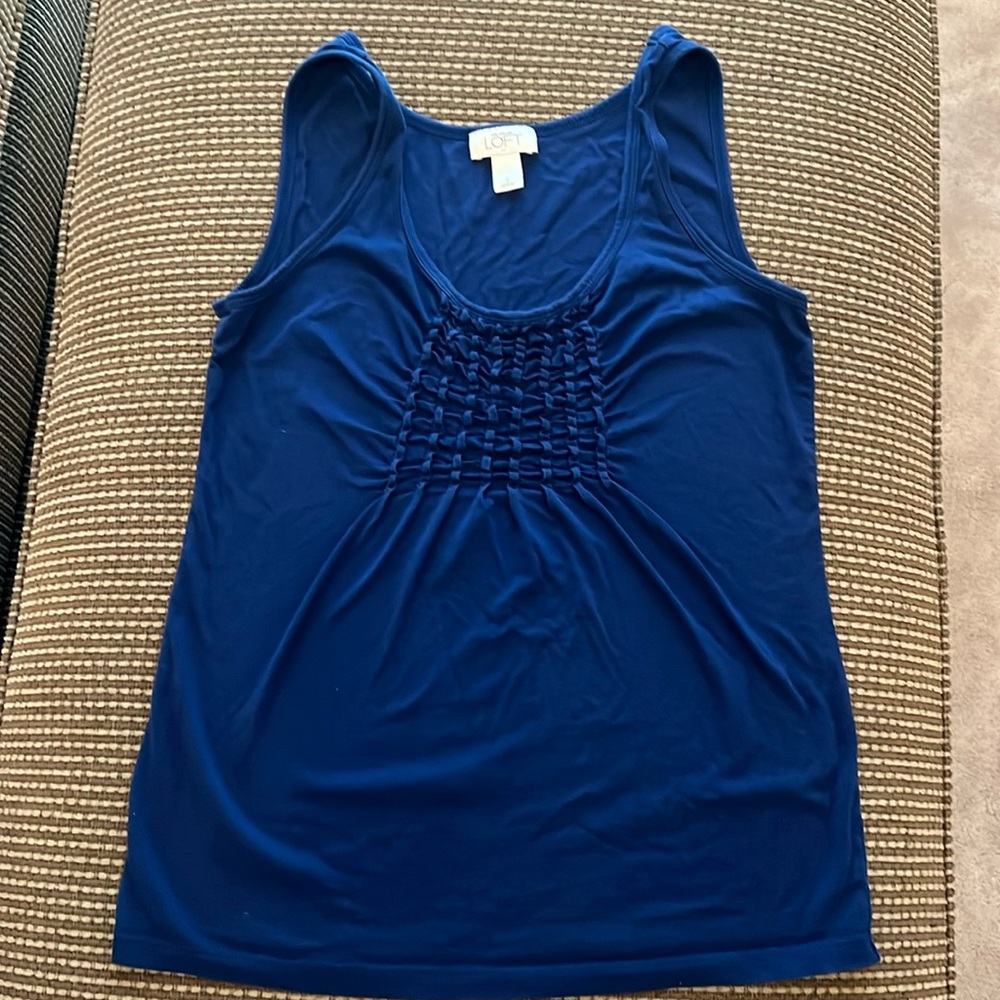 EUC Loft sleeveless blouse size small navy blue